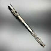 Вал гребной Suzuki DT40, DF40-50, DF40-60(A) (KACAWA) Вал гребной Suzuki DT40, DF40-50, DF40-60(A) (KACAWA)