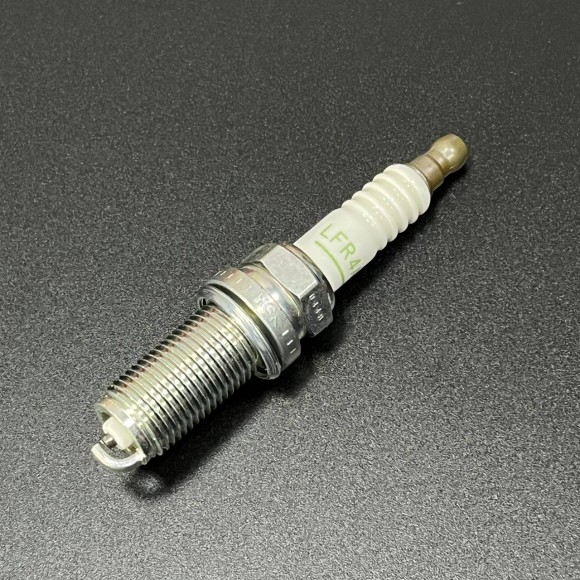 Свеча зажигания PLUG LFR4A-E@4  (Quicksilver)