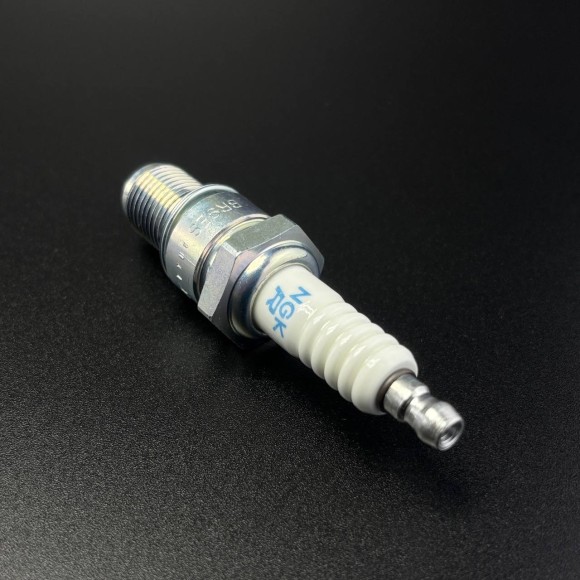 BR9ES Свеча зажигания 5722 NGK