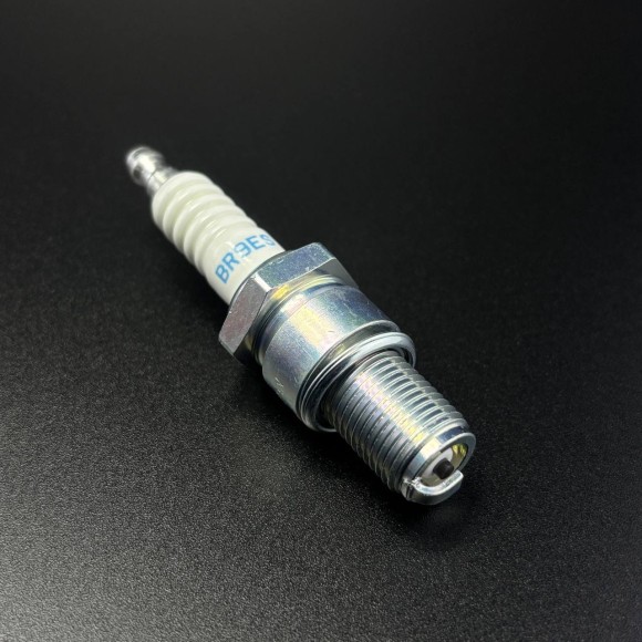 BR9ES Свеча зажигания 5722 NGK