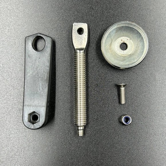 Винт струбцины в сборе Tohatsu (PREMARINE) Винт струбцины в сборе Tohatsu (PREMARINE)