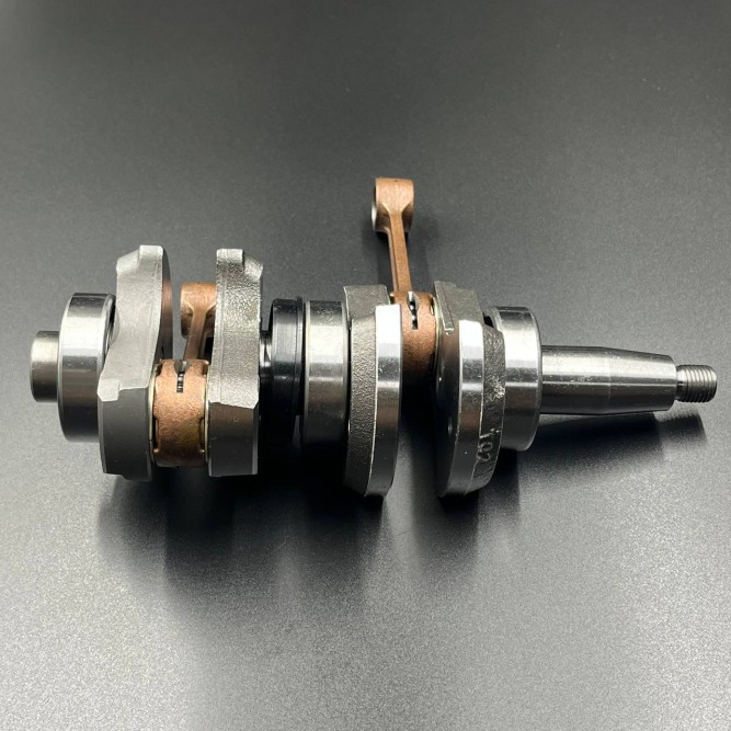 Коленчатый вал Suzuki DT15 (YUELANG)