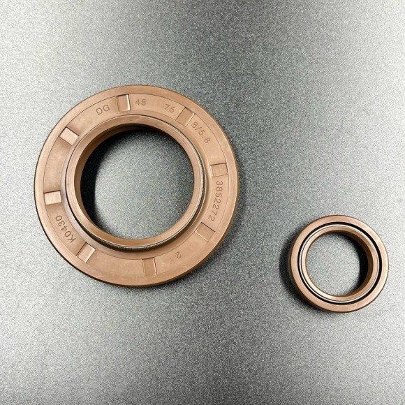 Комплект уплотнений верхнего редуктора Volvo Penta  (JSP)