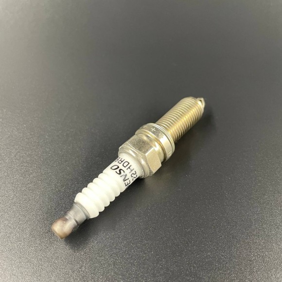 Свеча зажигания 3445 XU22HDR9 (LKR7E) (DENSO) Свеча зажигания 3445 XU22HDR9 (LKR7E) (DENSO)