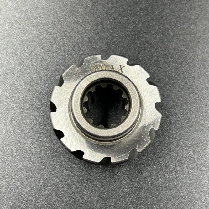 Шестерня вертикального вала (Пиньон) Suzuki DT 9.9-15, DF9.9-15 (57311-93901; 57311-93910) (Omax)