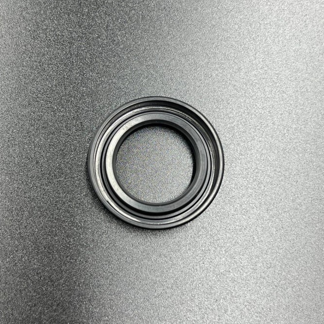 Сальник коленвала Suzuki 09283-25035
