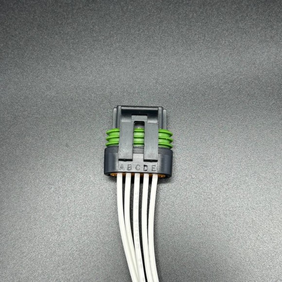 Разъём электропроводки пластиковый KT-5 PIN DELPHI (Quicksilver)