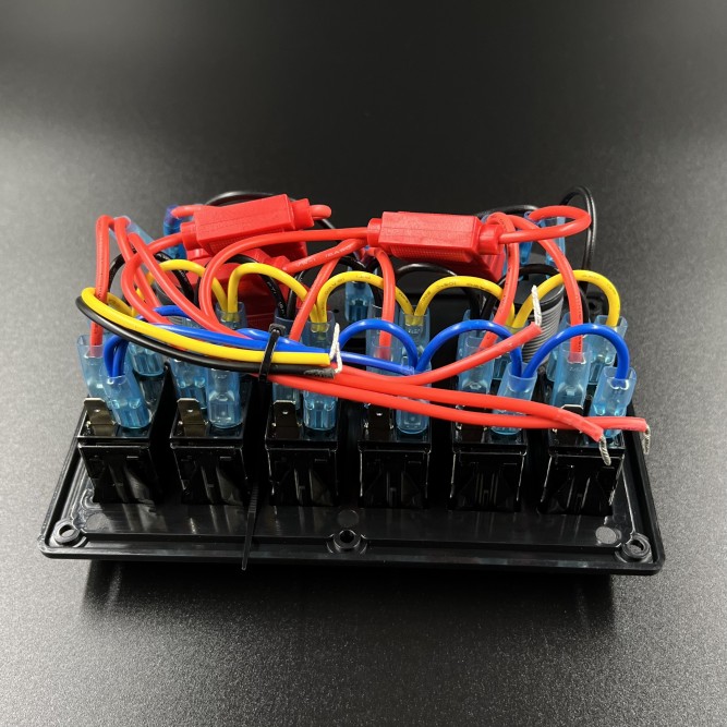 Панель управления (6 тумблеров вкл/выкл, 2 USB, розетка 12V, вольтметр) (PREMARINE)