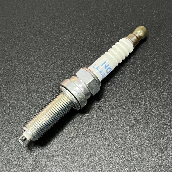 Свеча зажигания LMAR6C-9 (NGK) 1679