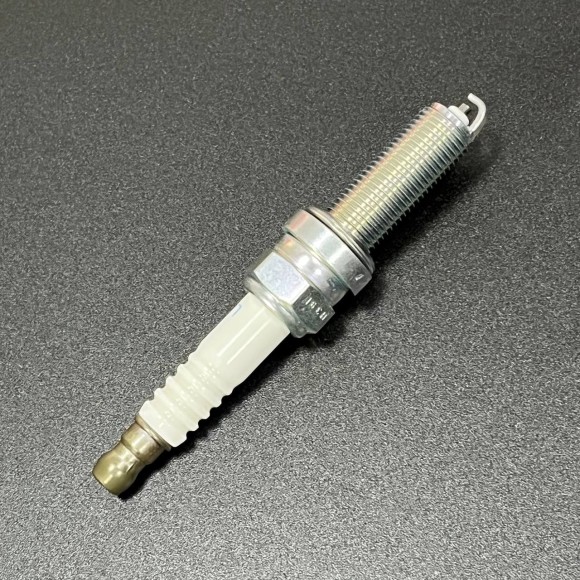 Свеча зажигания LMAR6C-9 (NGK) 1679