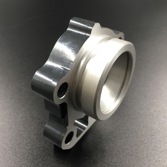 Основание помпы охлаждения Yamaha 60-90, F75-100 (6D8-WS443-00; 688-44341-01-94) (Sinera) Основание помпы охлаждения Yamaha 60-90, F75-100 (6D8-WS443-00; 688-44341-01-94) (Sinera)