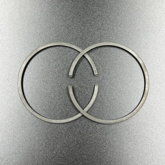 Кольца поршневые, комплект на один поршень Tohatsu M40C (345-00014-0;361-00014-0) (0.50mm) (Osaka)