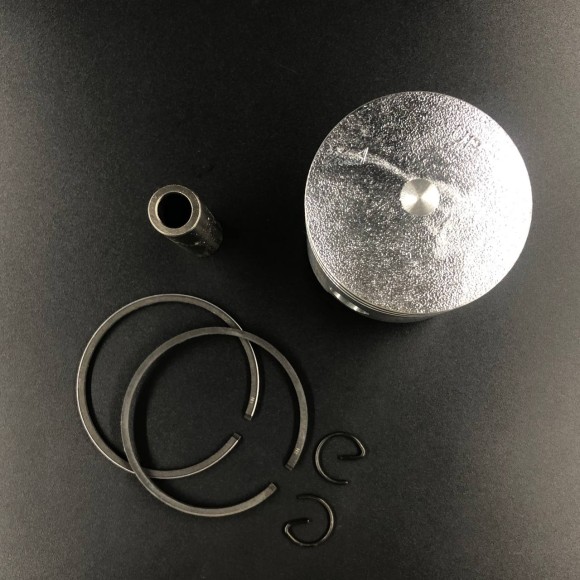 Поршневой комплект Yamaha 9.9-15 (STD) (PREMARINE) Поршневой комплект Yamaha 9.9-15 (STD) (PREMARINE)