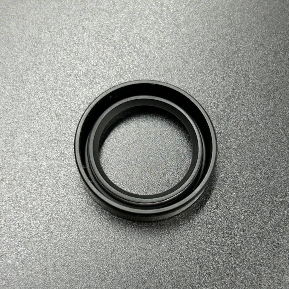 Сальник гребного вала Mercury 25-60 (69188; 8M0205511) (22х31.8х6.9) (Quicksilver) Сальник гребного вала Mercury 25-60 (69188; 8M0205511) (22х31.8х6.9) (Quicksilver)