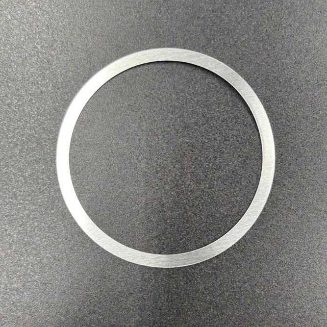 Шайба регулировочная Yamaha 60-90, F40-100 (0.10mm) (Yamaha)