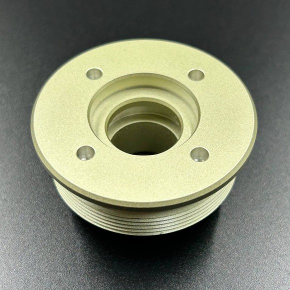 Крышка центрального штока гидроподъема Yamaha F200-300 (PWB) Крышка центрального штока гидроподъема Yamaha F200-300 (PWB)