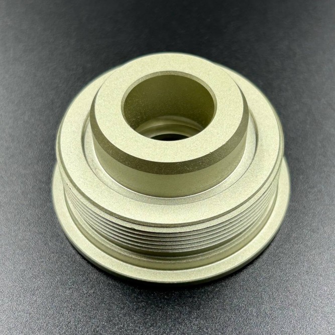 Крышка центрального штока гидроподъема Yamaha F200-300 (PWB)