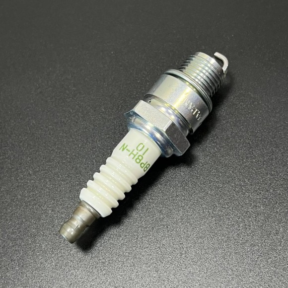 Свеча зажигания BP8HN-10 (33-816737Q) (Quicksilver)