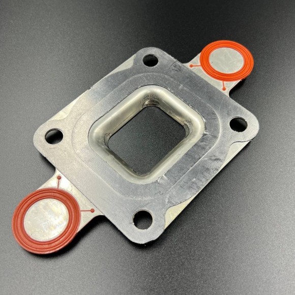 Прокладка выхлопного коллектора Mercruiser 4.3L / 5.0L / 5.7L / 6.2L (Omax) Прокладка выхлопного коллектора Mercruiser 4.3L / 5.0L / 5.7L / 6.2L (Omax)