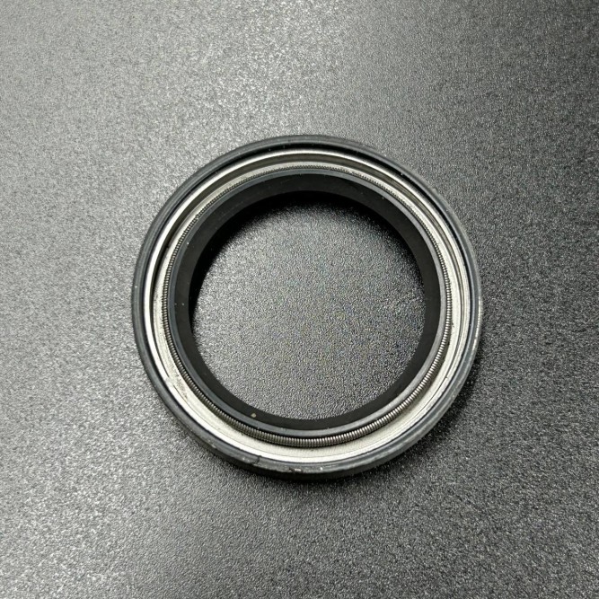 Сальник гребного вала Mercury 50-250/Mercruiser Alpha/Bravo (8M0204670) (Quicksilver)