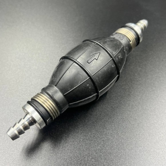 Груша топливоподкачивающая Suzuki DT4-225, DF25-140 (Omax)