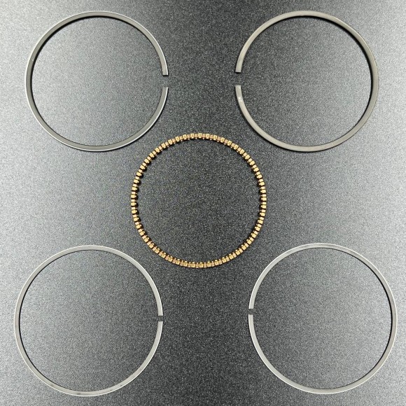 Кольца поршневые, комплект на один поршень Suzuki DF8-9.9(A) (STD) (Suzuki) Кольца поршневые, комплект на один поршень Suzuki DF8-9.9(A) (STD) (Suzuki)