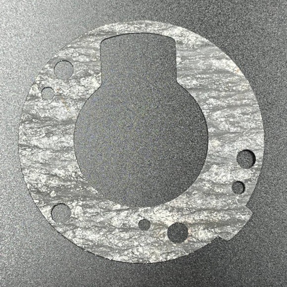 Прокладка основания помпы в редуктор Yamaha 20-30