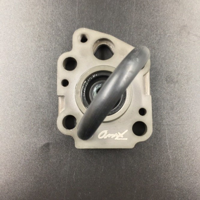 Основание помпы охлаждения Suzuki DT9.9-15, DF9.9-15 (17450-93940; 17450-93960; 17450-93920) (Omax)