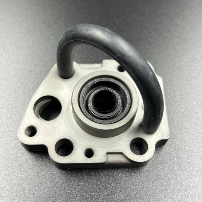 Основание помпы охлаждения Suzuki DT9.9-15, DF9.9-15 (17450-93940; 17450-93960; 17450-93920) (Omax)