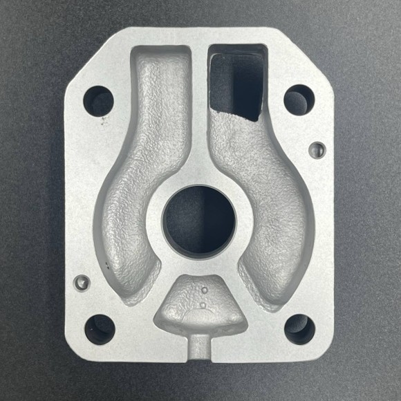 Основание помпы Tohatsu M90A Основание помпы Tohatsu M90A