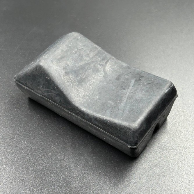 Демпфер лыжи (ограничитель хода) Yamaha VK540 (88T-23743-00; 8V0-23743-01) (KINETIX)