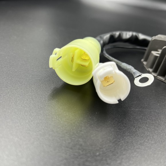 Реле-регулятор напряжения Suzuki DF60-70, DT150-225 (Выпрямитель) (PREMARINE)