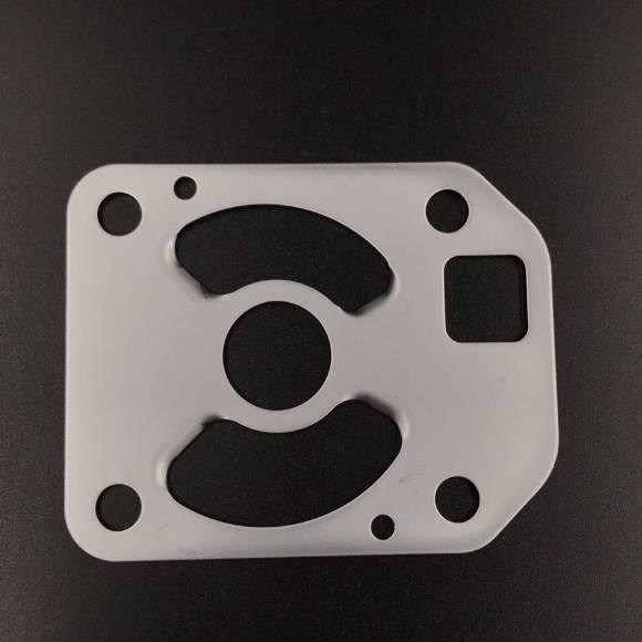 Пластина помпы охлаждения Tohatsu 90 (3B7-65025-0) (Tohatsu)