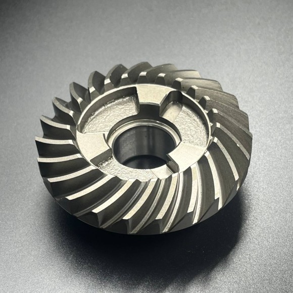 Шестерня заднего хода Suzuki DT40 (57521-94400) (Omax)