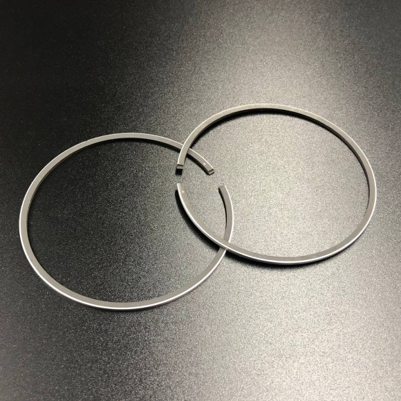 Кольца поршневые, комплект на один поршень Yamaha 115-250 (64D-11603-01) (STD) (Omax) Кольца поршневые, комплект на один поршень Yamaha 115-250 (64D-11603-01) (STD) (Omax)