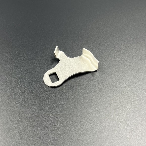 Рычаг фиксатора замка капота Yamaha 25-30(PREMARINE)