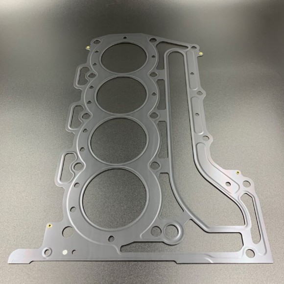 Прокладка под головку Suzuki DF70-90(A) (Suzuki)