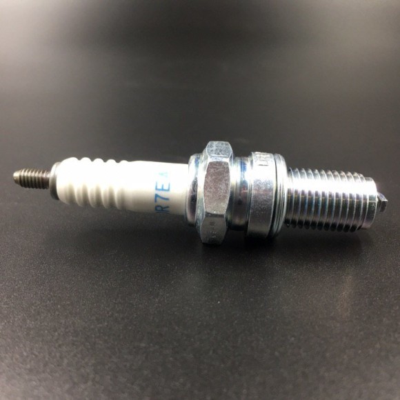 Свечи зажигания 7839 DR7EA (NGK) Свечи зажигания 7839 DR7EA (NGK)