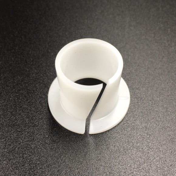 Втулка струбцины пластиковая Yamaha 40-90, F40-130 (Yamaha)