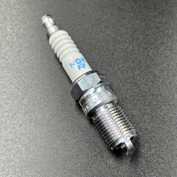 Свеча зажигания BPR6EFS (8M0176613) (Quicksilver)