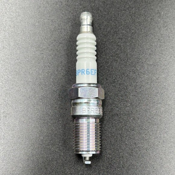 Свеча зажигания BPR6EFS (8M0176613) (Quicksilver)