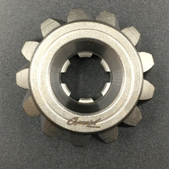 Шестерня вертикального вала (Пиньон) Yamaha 40Q (679-45551-00) (Omax) Шестерня вертикального вала (Пиньон) Yamaha 40Q (679-45551-00) (Omax)