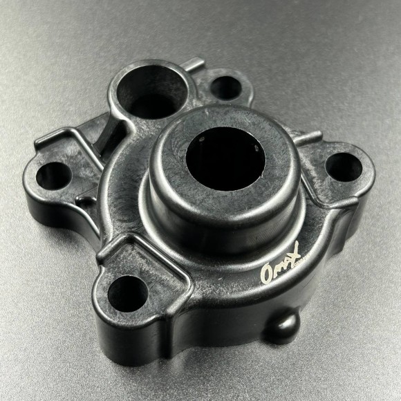 Корпус помпы охлаждения Yamaha 30D (Omax)