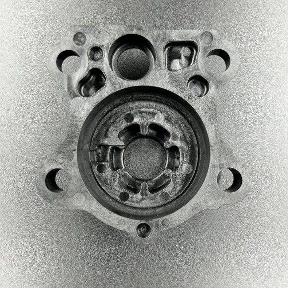 Корпус помпы охлаждения Yamaha 30D (Omax)