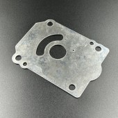Пластина помпы охлаждения Suzuki DF150-250, DF150-250(A) (17471-93J02) (Osaka)