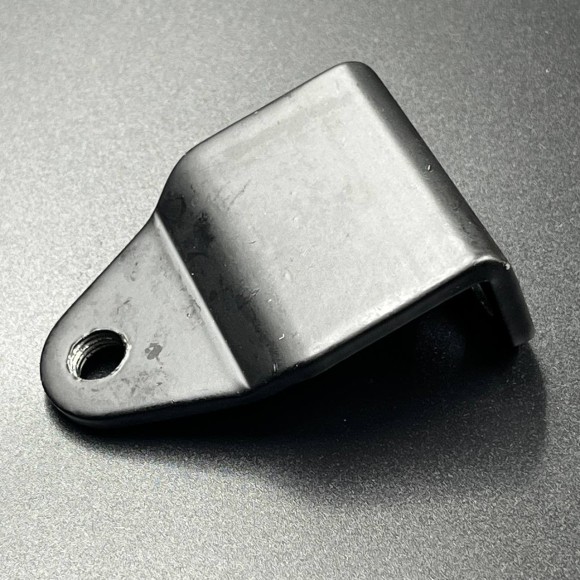 Кронштейн крепления рулевой тяги Yamaha 40X, F20-70 (Omax) Кронштейн крепления рулевой тяги Yamaha 40X, F20-70 (Omax)