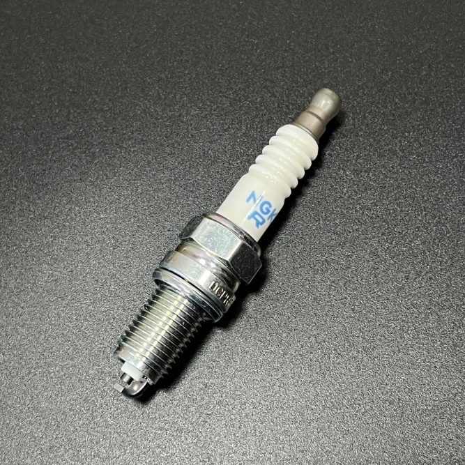 Свеча зажигания 3481 DCPR6E (NGK)