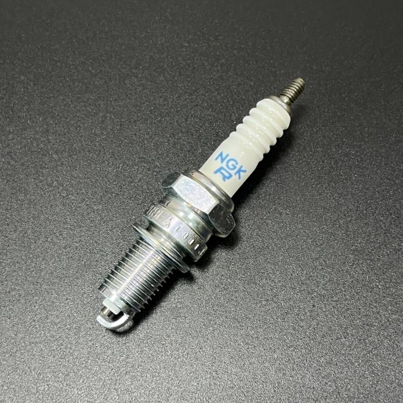 Свеча зажигания DPR8EA-9 (NGK) 94701-00241