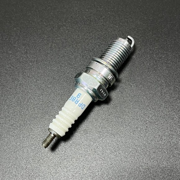 Свеча зажигания DPR8EA-9 (NGK) 94701-00241