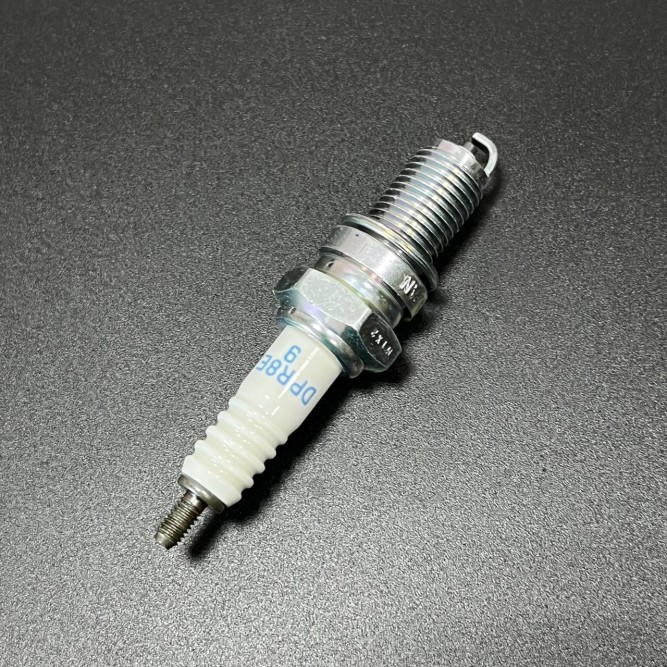 Свеча зажигания DPR8EA-9 (NGK) 94701-00241